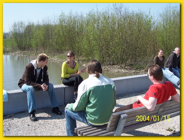 599x448 pixels (278K)